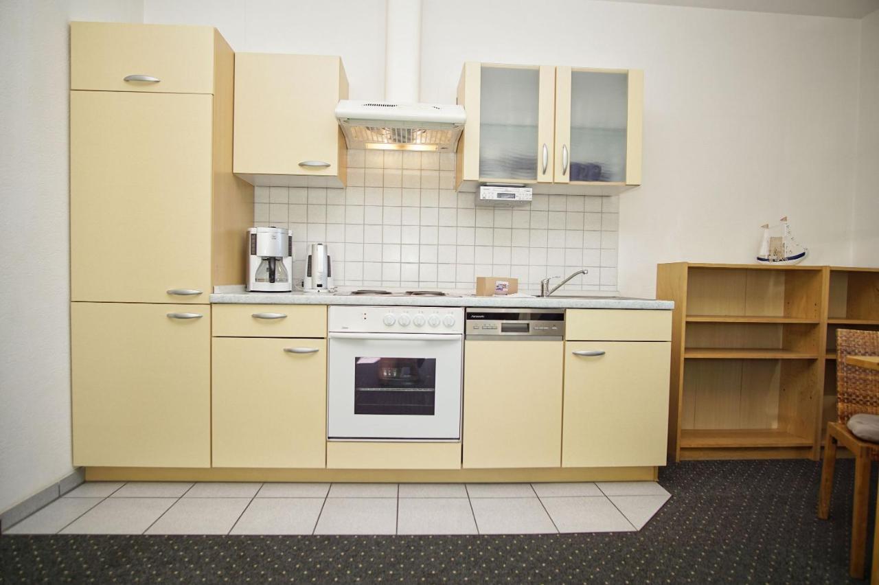 Nah Am Meer, Ruhige Lage, Gratis Nutzung Vom Ahoi Erlebnisbad Und Sauna In Sellin - Haus Inselblick Fewo 02 Гёрен Экстерьер фото