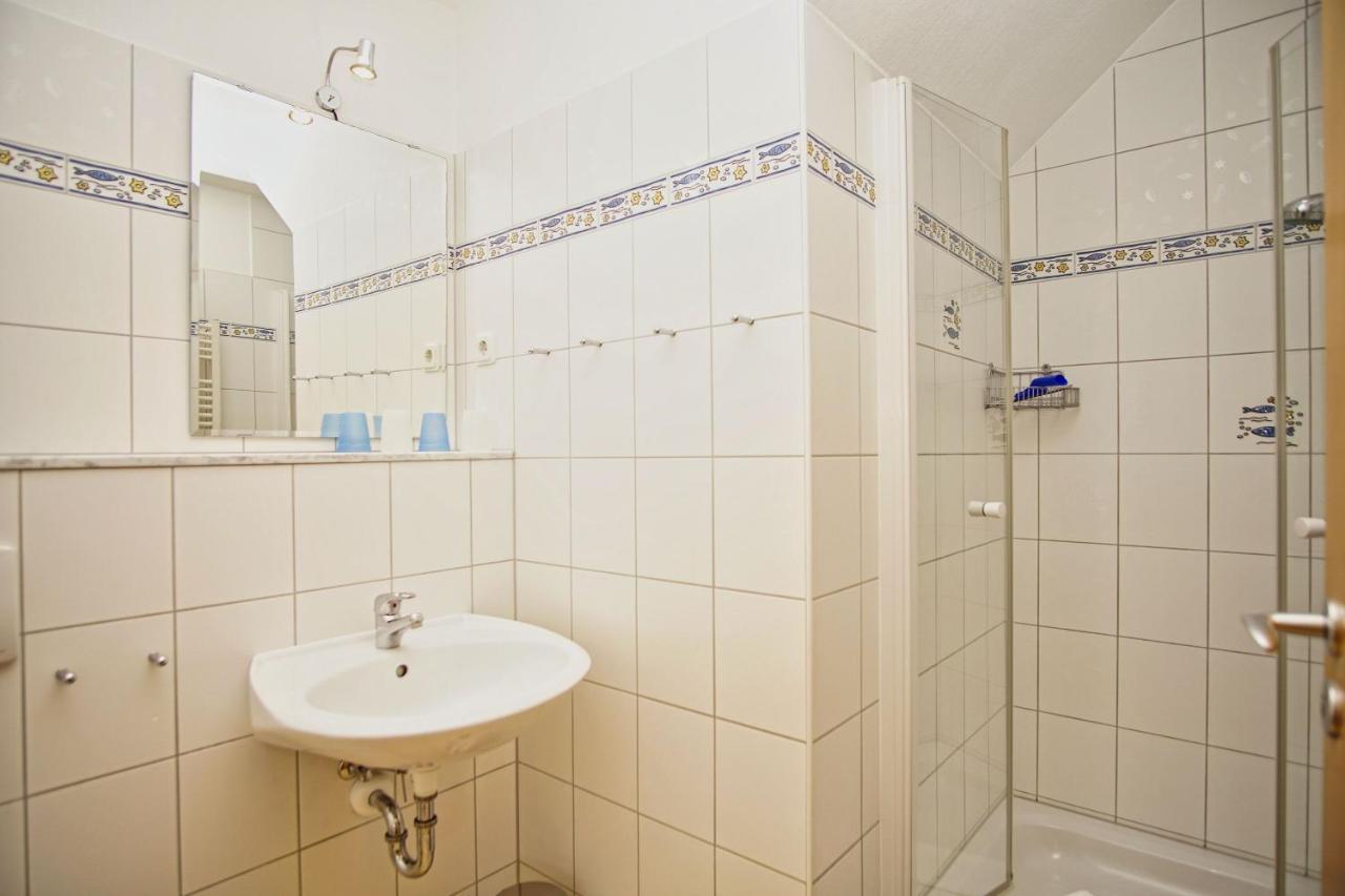 Nah Am Meer, Ruhige Lage, Gratis Nutzung Vom Ahoi Erlebnisbad Und Sauna In Sellin - Haus Inselblick Fewo 02 Гёрен Экстерьер фото